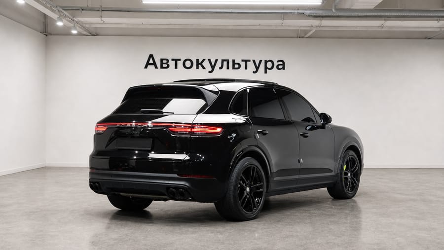 Porsche Cayenne 2023 3.0 E-Hybrid Platinum Edition